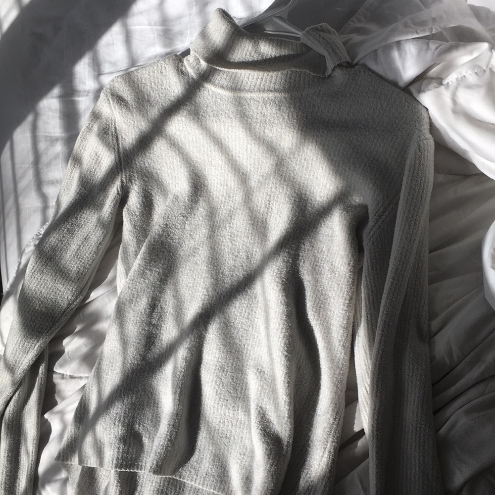 Sweater - Picture 3 of 5